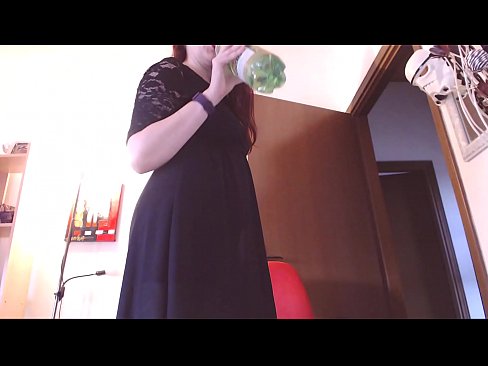 ❤️ Un escravo sumiso que adora as bragas sucias e deliciosas vese obrigado a masturbarse despois de ver este vídeo! ☑ Vídeo anal en nós ❌❤
